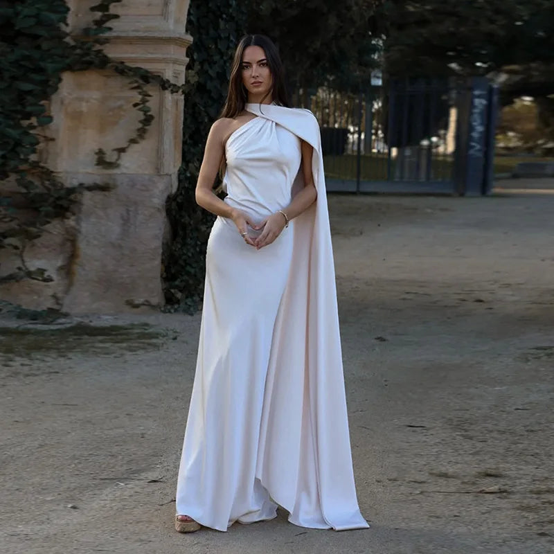 Robe longue satinée élégante – Épaules dénudées