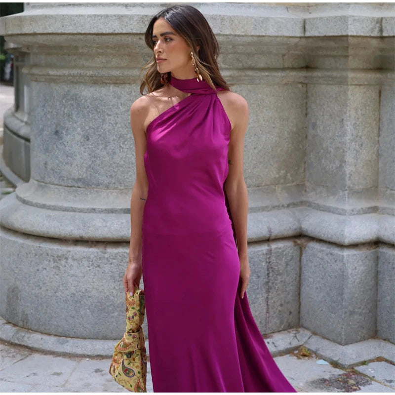 Robe longue satinée élégante – Épaules dénudées
