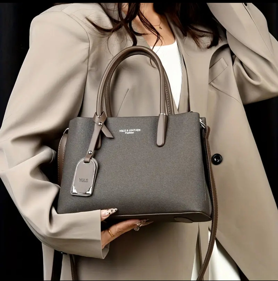 Titre produit :
Sac à main chic avec bandoulière réglable – Style classique & intemporel