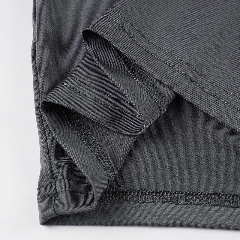 Mini-robe moulante épaules dénudées – Manches chauve-souris tendance