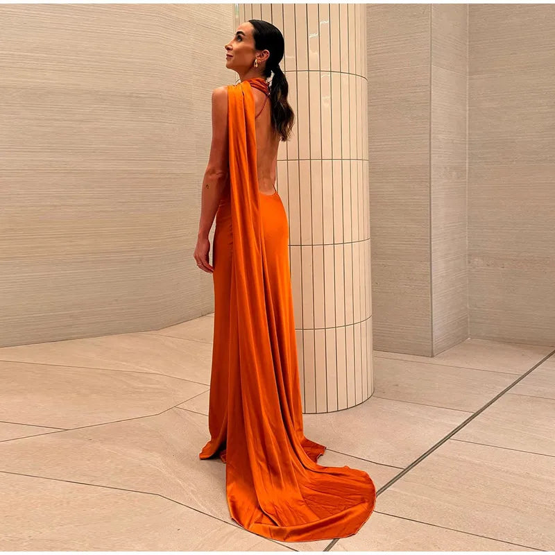 Robe longue satinée élégante – Épaules dénudées