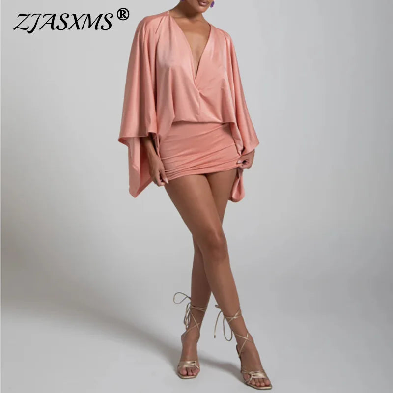 Mini-robe chic col V profond – Manches amples élégantes