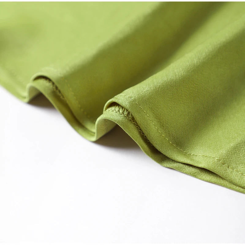 Robe longue satinée élégante – Épaules dénudées