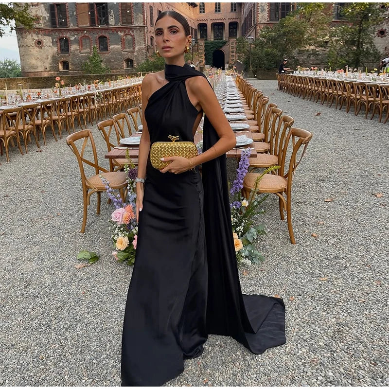 Robe longue satinée élégante – Épaules dénudées