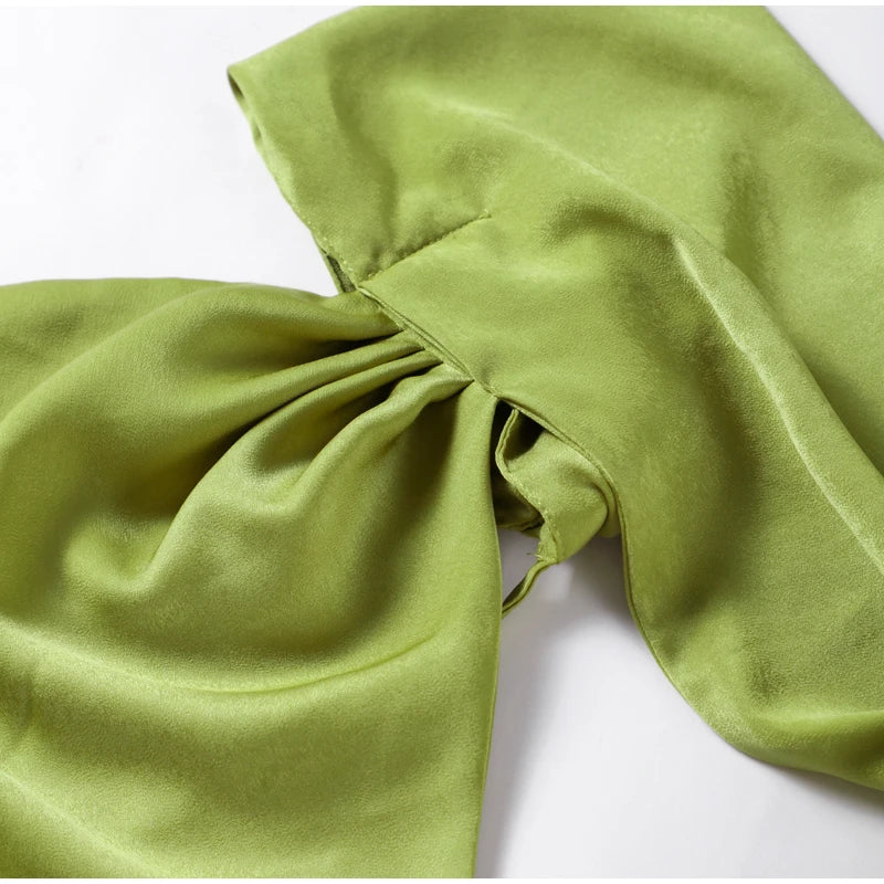 Robe longue satinée élégante – Épaules dénudées
