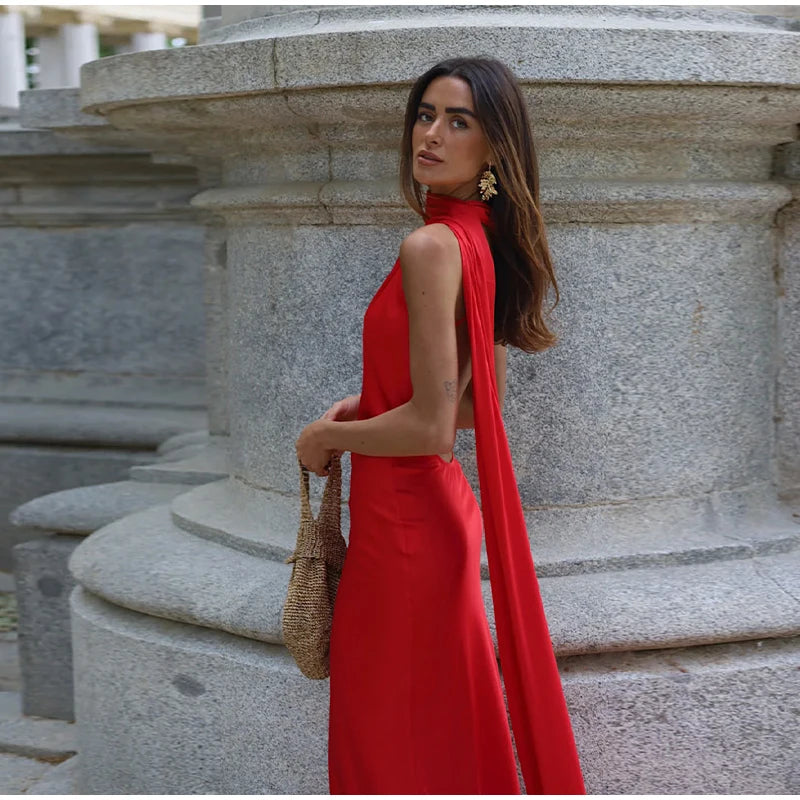 Robe longue satinée élégante – Épaules dénudées