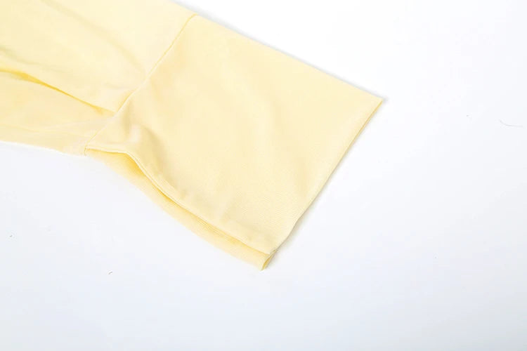 Mini-robe drapée style chemise – Élégance streetwear