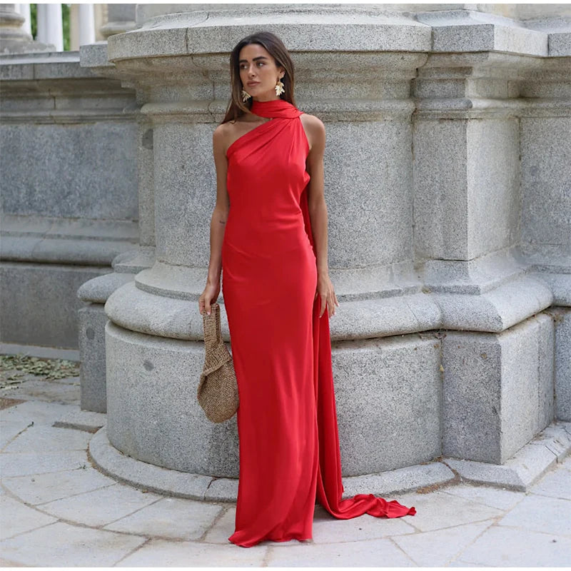 Robe longue satinée élégante – Épaules dénudées