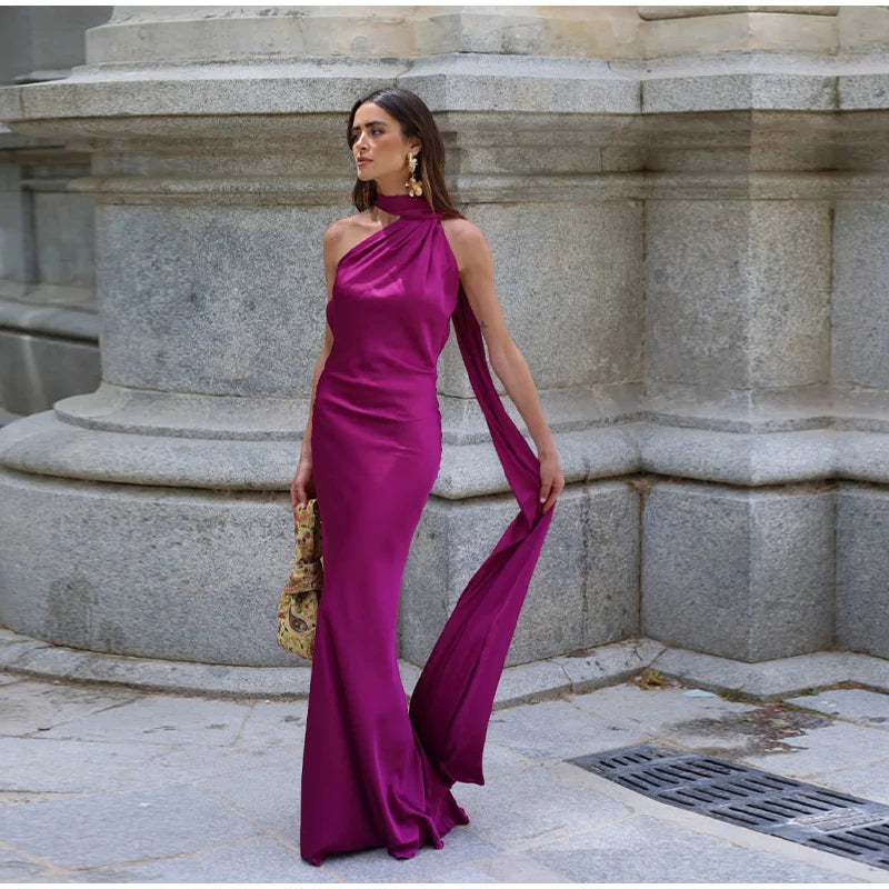 Robe longue satinée élégante – Épaules dénudées