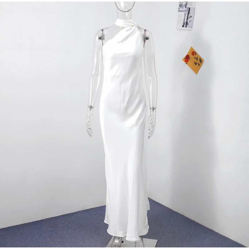 Robe longue satinée élégante – Épaules dénudées