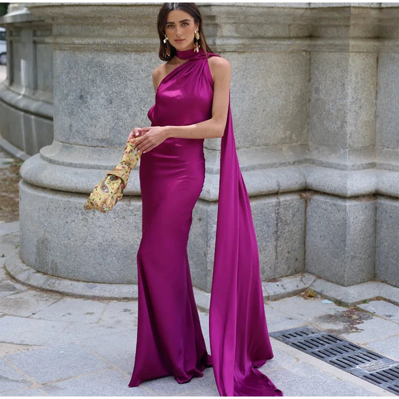 Robe longue satinée élégante – Épaules dénudées