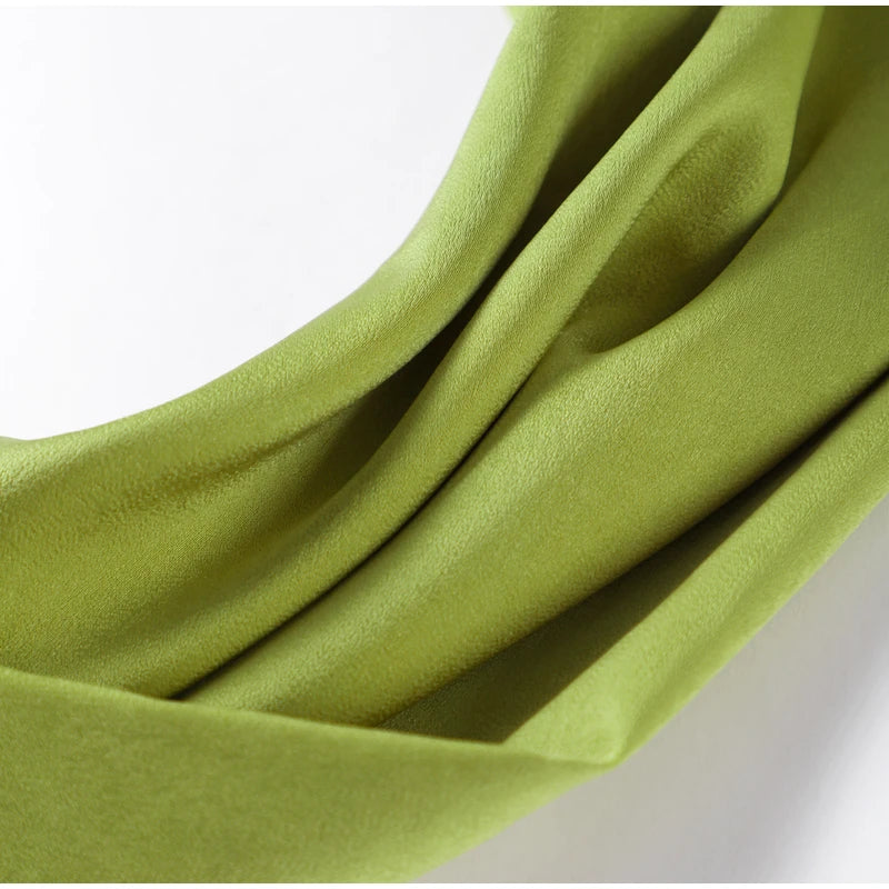 Robe longue satinée élégante – Épaules dénudées