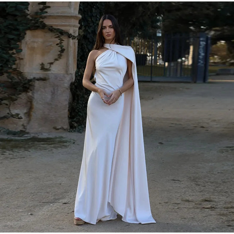 Robe longue satinée élégante – Épaules dénudées