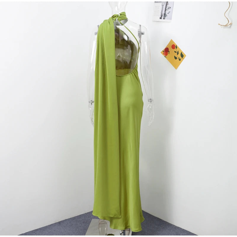 Robe longue satinée élégante – Épaules dénudées